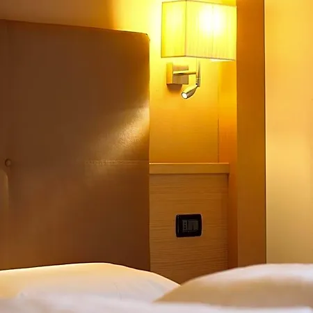 Al Hotel