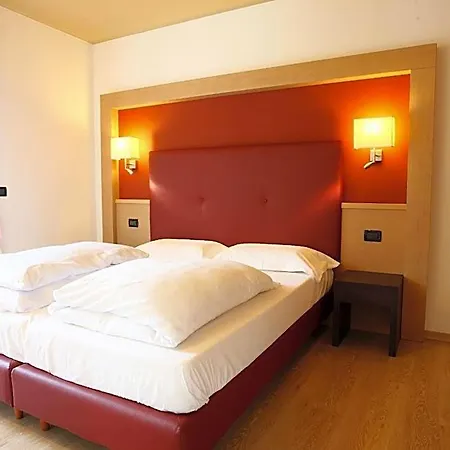Al Hotel 4*